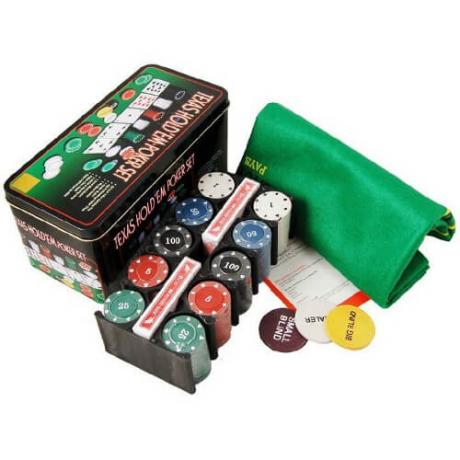 Покер сет карти с 200 чипа, 2 тестета карти и покривка за Blackjack